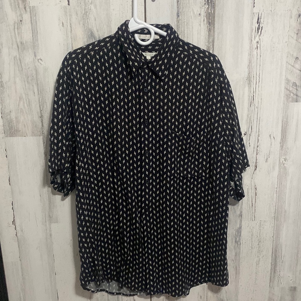 Perry Ellis button up